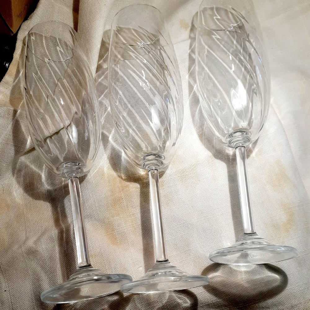 Champagne flutes-swirl pattern-3 For 1 Price